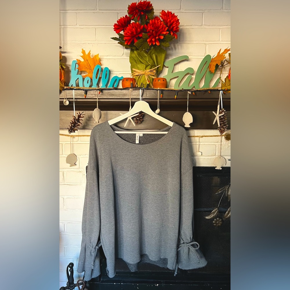 Kensie Women’s Tie Bell Sleeve Sweatshirt Sweater, Gray, size L